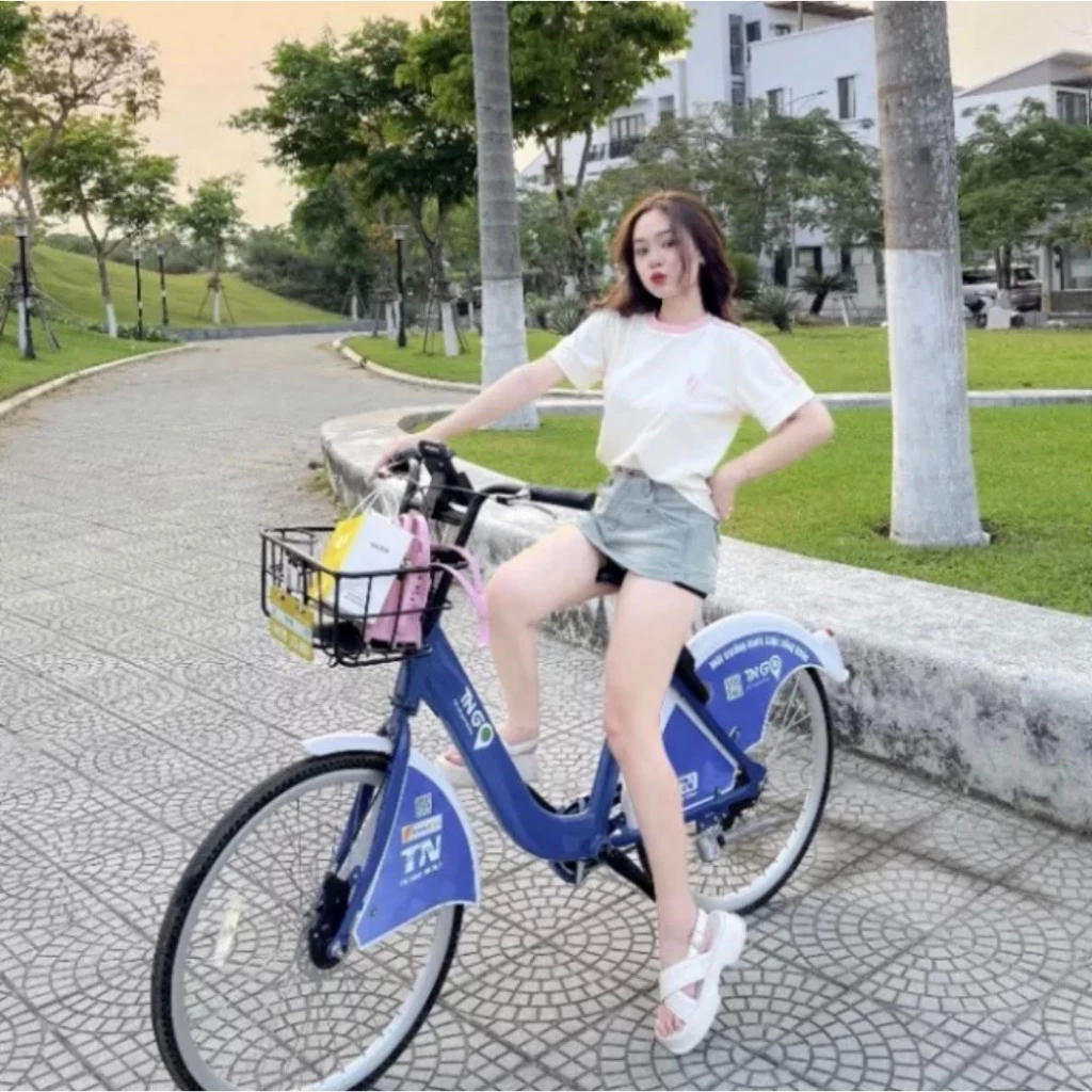 Áo baby tee chữ b form fit tôn dáng, áo thun nữ phong cách thể thao trẻ trung A170 SUTANO